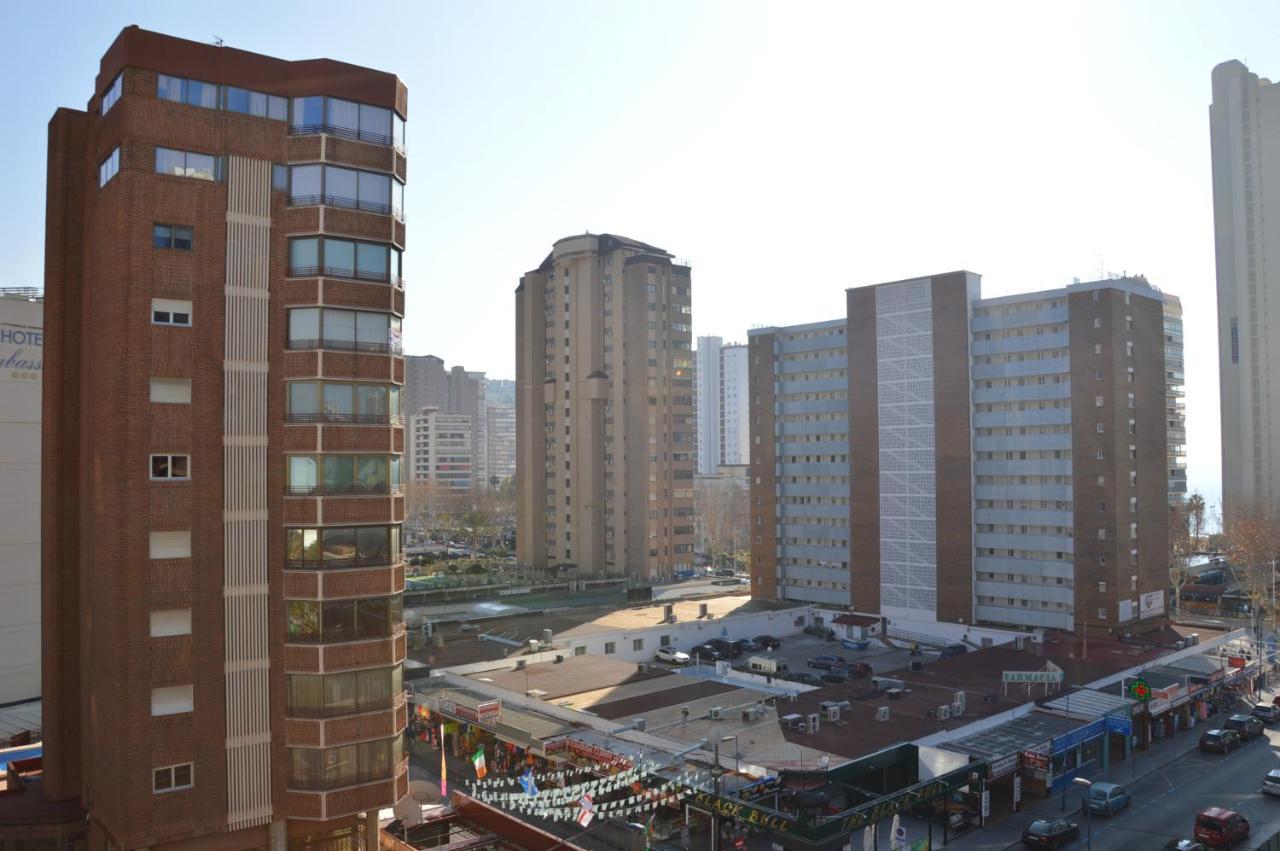 Apts Ara With Pool Benidorm Exterior photo